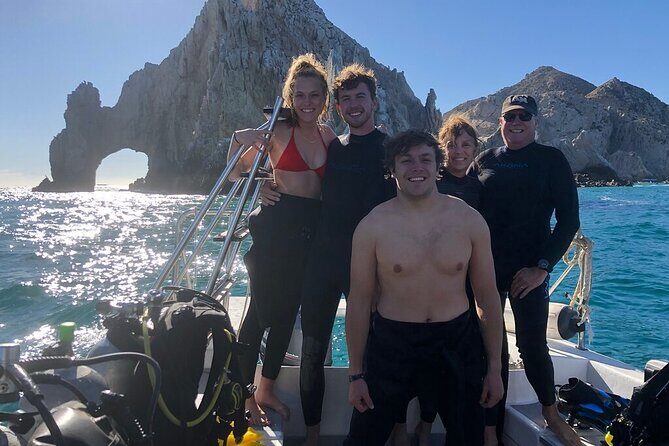 2 Tank Dive - Certified Divers (Santa Maria Bay & Chileno Bay) - Getting to the meeting point and boarding fast