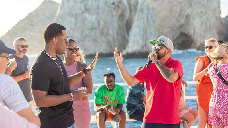 Cabo San Lucas: Cabo Mar Mexican Flavors Sunset Cruise - Sunset timing: why the 20-minute window is the whole point