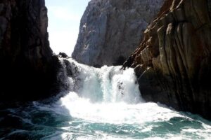 Cabo San Lucas City Tour And Arch Glass Bottom Boat Ride - The El Arco Arch Ride: What the Glass-Bottom Experience Really Feels Like