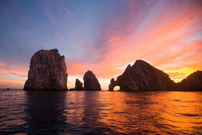 Los Cabos Private Yacht Whale Watching & Drinks - Up to 18 Guests - Snorkeling, Paddle Board, and the Floating Mat: Make the Most of Your Water Time