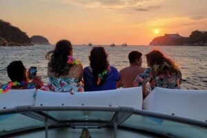 Los Cabos Yacht Adventure - Arch, Snorkel, Lunch, Drinks 1-18ppl - Snorkeling in Cabo: What You Actually Get to Do