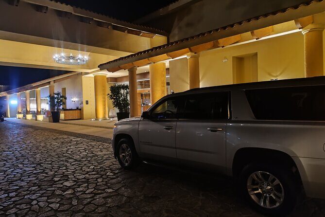 Private Airport Trip to Cabo San Lucas Hotels RT - Alcohol, water, and the adult-only rule