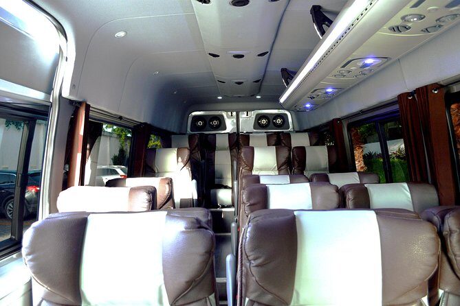 Private Arrival Luxury Transfer: San Jose International Airport to Hotels (1 - 5) - The SUV comfort: what “luxury” feels like in practice