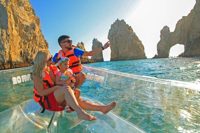 Tours in Cabo, Paseo al Arco and Fin de la Tierra in the only Clear Boat - The Crew: What the Guide Does (and Why It Changes the Tour)